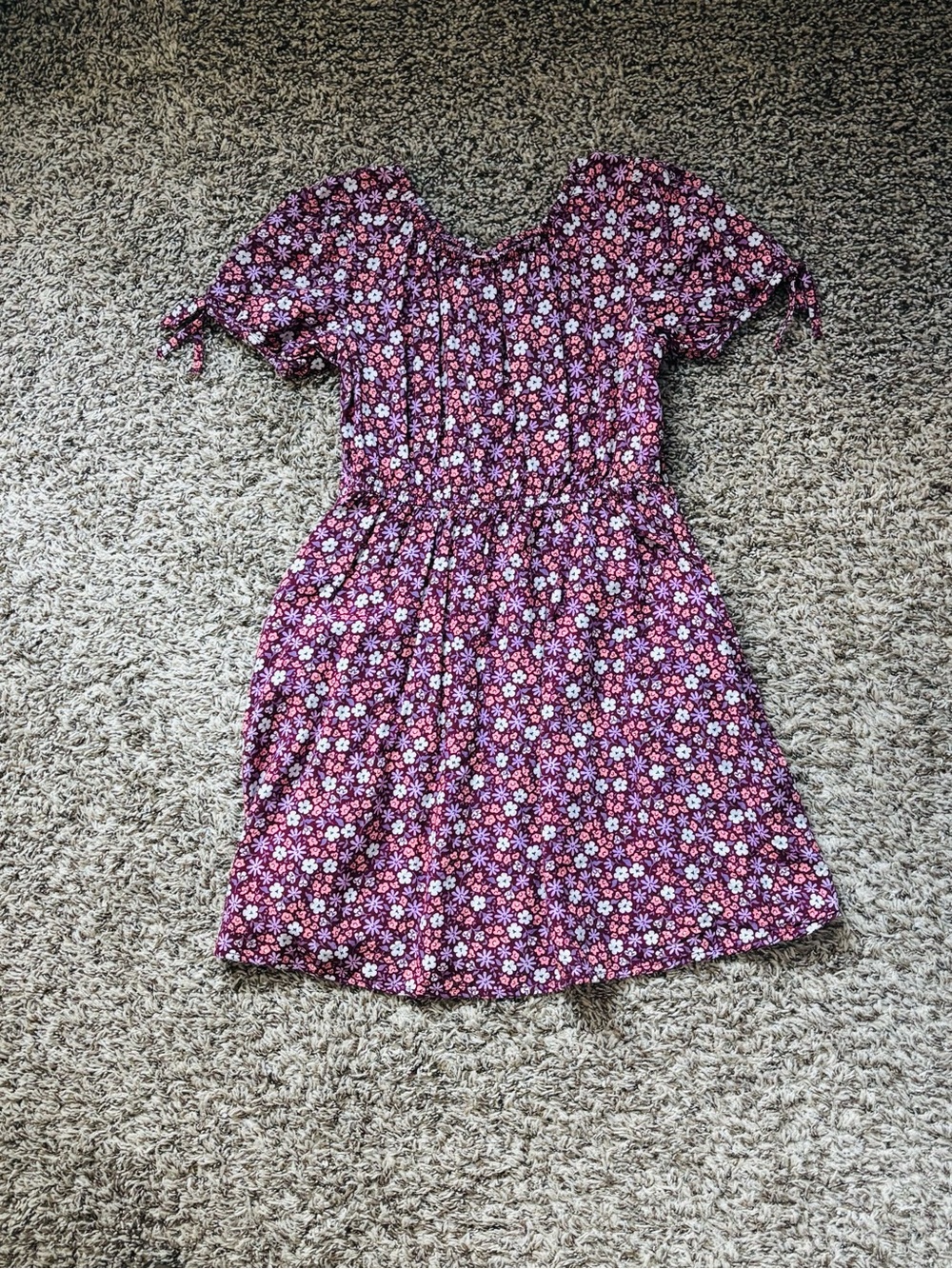 Cat & Jack Girls’ Floral Short Sleeve Dress in Burgundy Pink